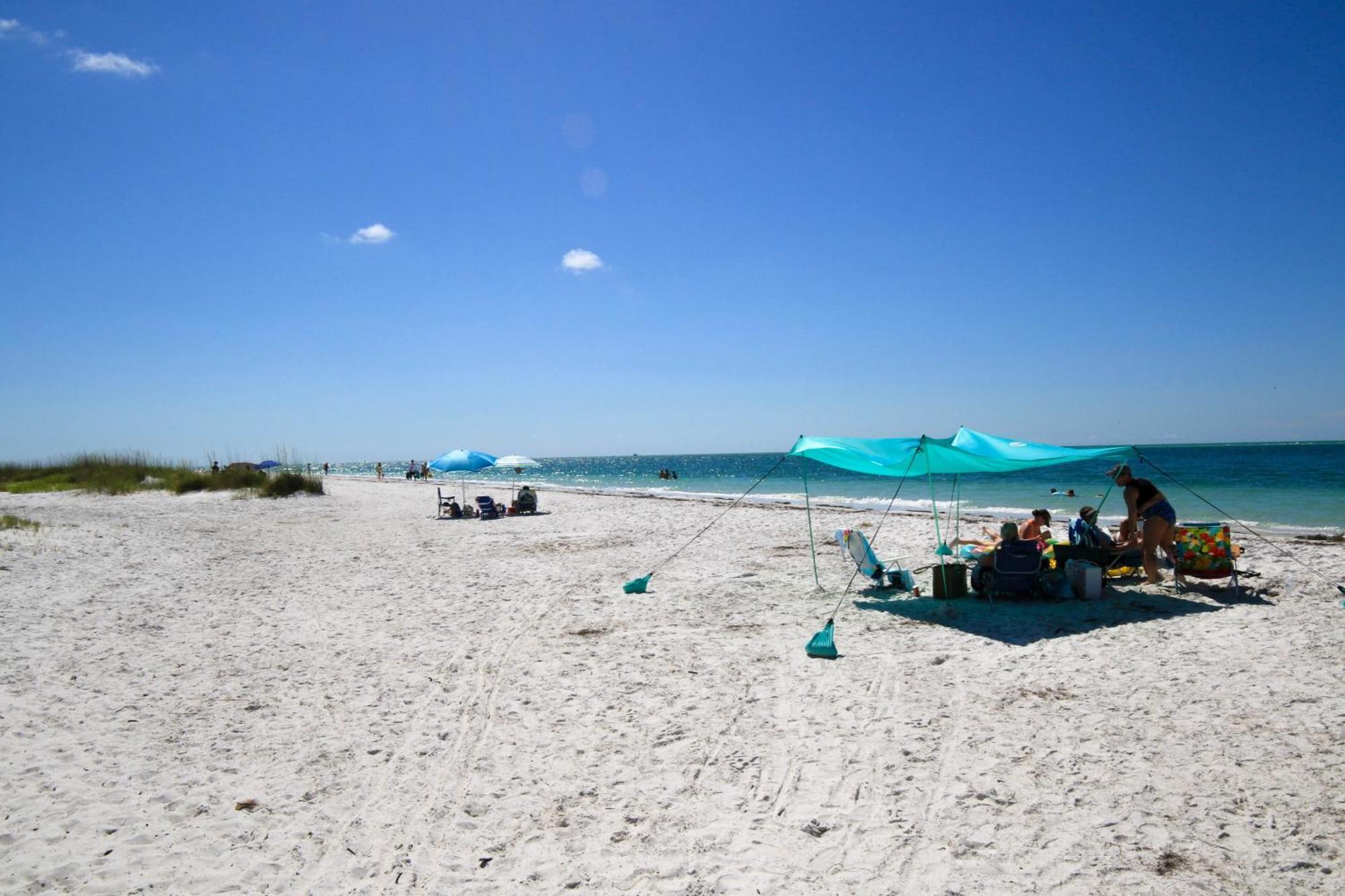 Anna Maria Island Runaway Tropical Dream-One Minute Walk To The Beach-Heated Pool Bradenton Beach Exterior foto