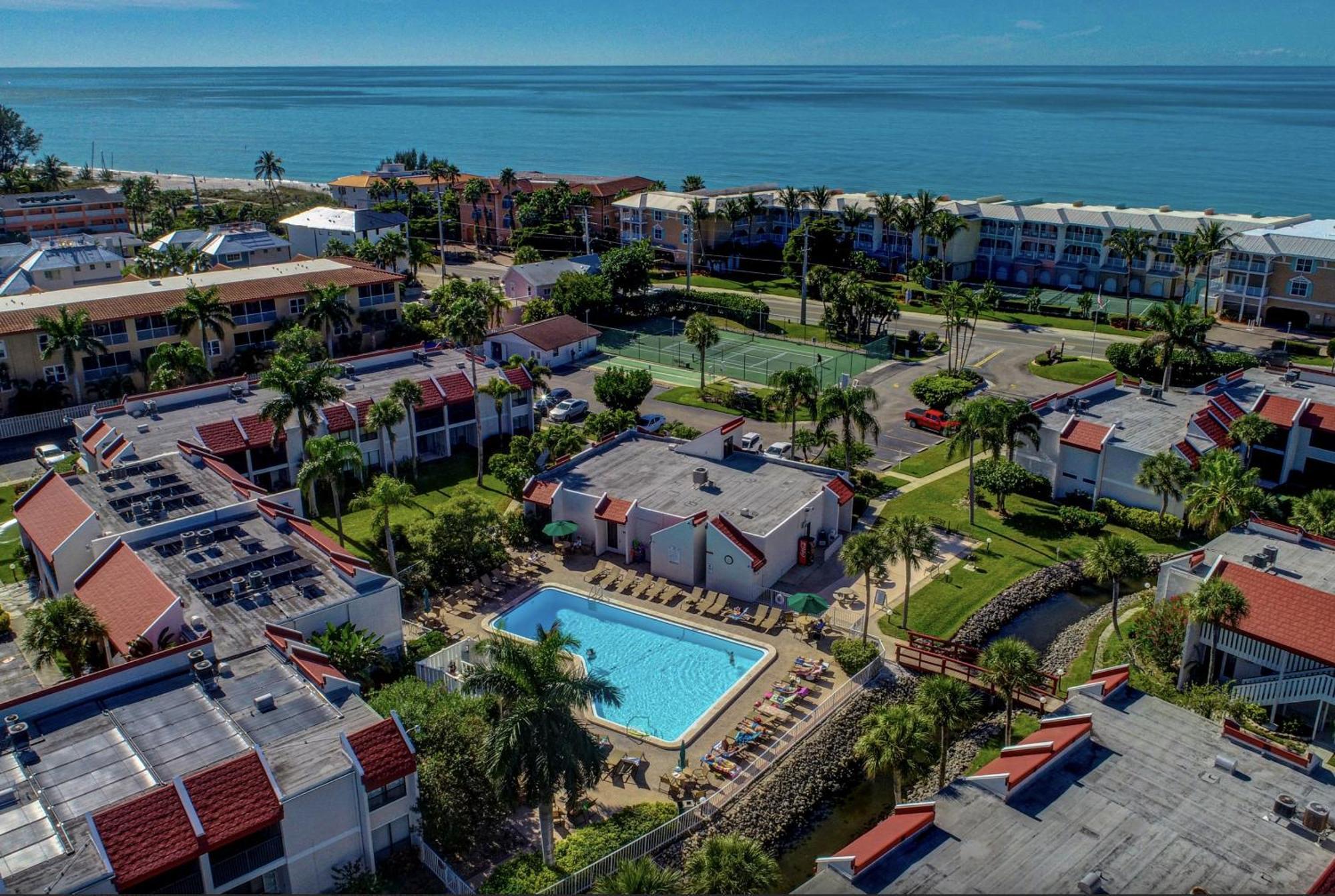 Anna Maria Island Runaway Tropical Dream-One Minute Walk To The Beach-Heated Pool Bradenton Beach Exterior foto